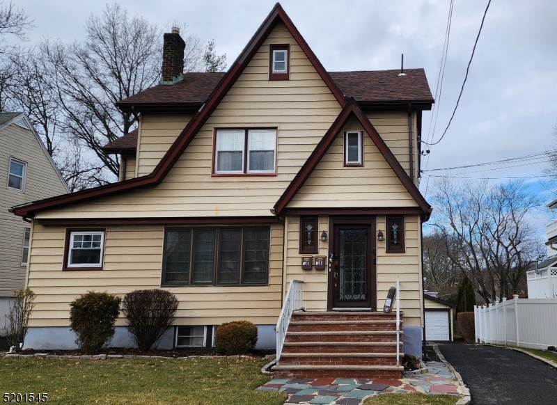 46 Cumberland Avenue 2nd Fl Verona NJ 07044