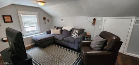 46 Cumberland Avenue 2nd Fl Verona NJ 07044