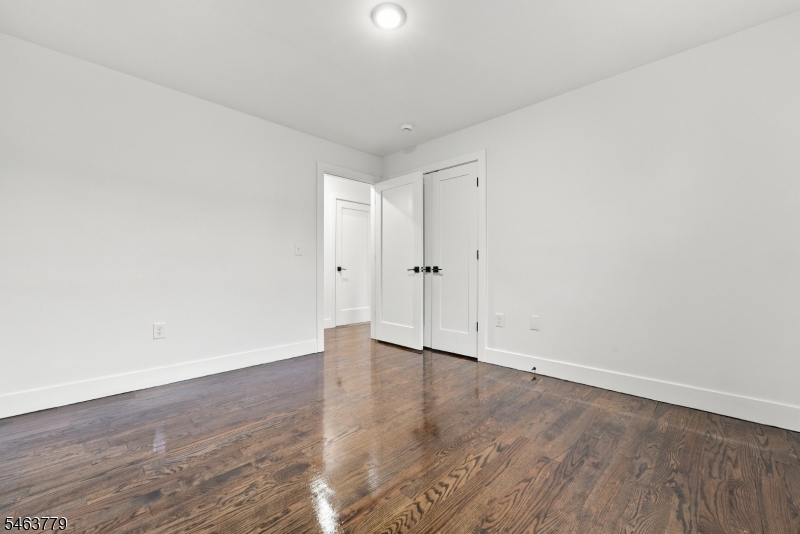 543 13TH Avenue Newark NJ 07103
