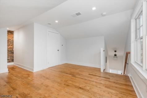 159 Forest Street Montclair NJ 07042
