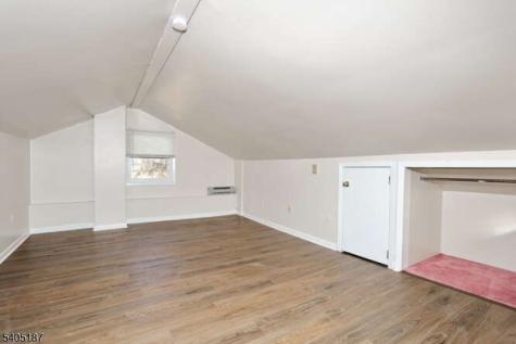 68 Mohawk Avenue Hawthorne NJ 07506