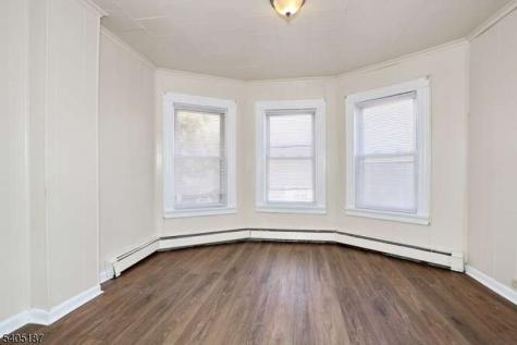 68 Mohawk Avenue Hawthorne NJ 07506