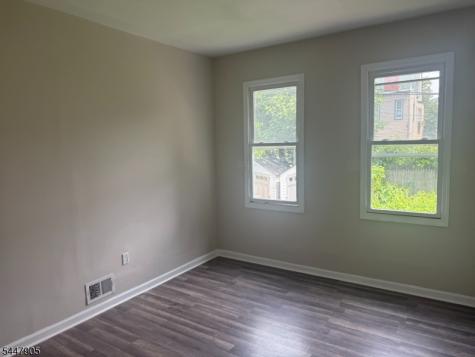 186 N 17th Street East Orange NJ 07017
