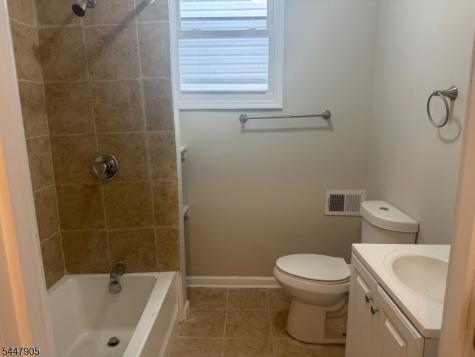 186 N 17th Street East Orange NJ 07017
