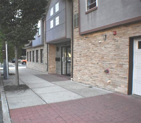 687 Avenue A Bayonne NJ 07002