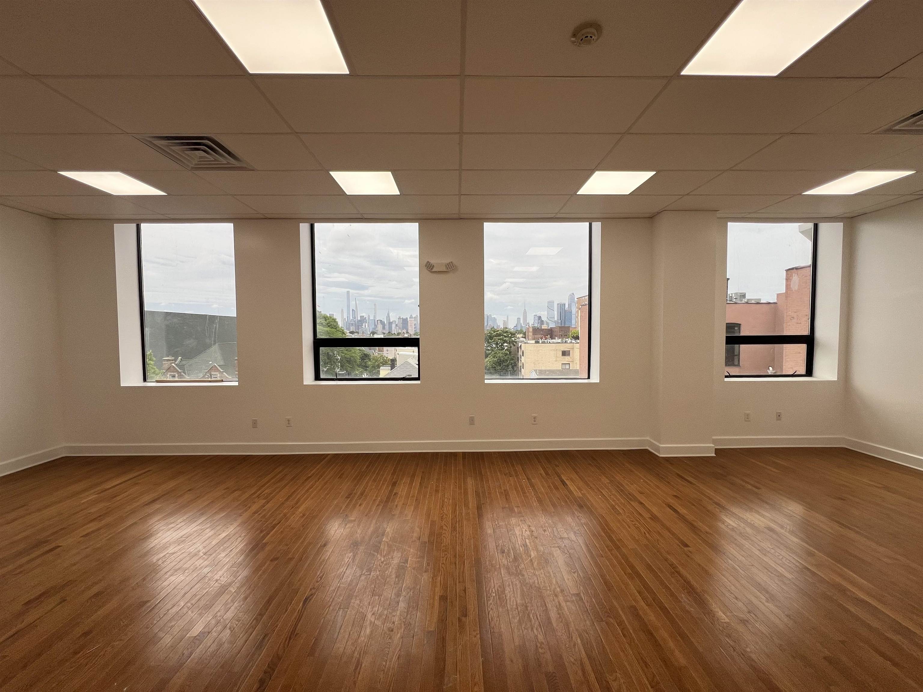 407 39th Street Union City NJ 07087