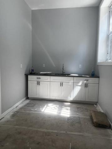 906 Summit Avenue Union City NJ 07087