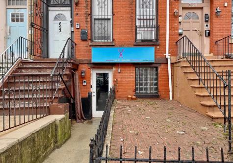 693 Bergen Avenue Jersey City NJ 07304