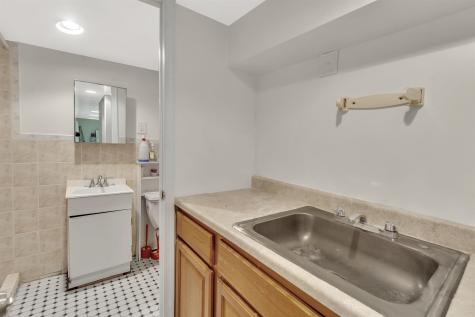 308 38th Street Union City NJ 07087