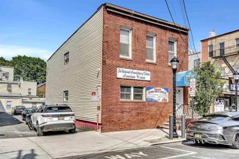 308 38th Street Union City NJ 07087