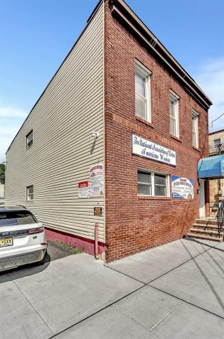 308 38th Street Union City NJ 07087