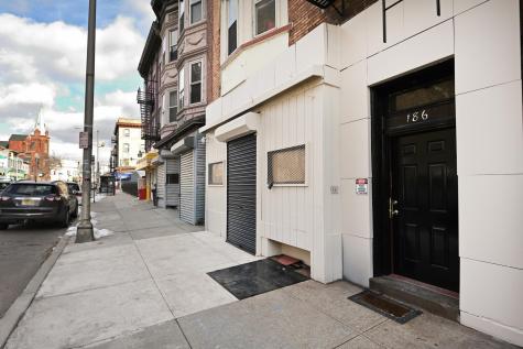 186 Ocean Avenue Jersey City NJ 07305