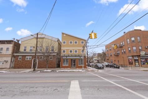 317 Avenue C Bayonne NJ 07002