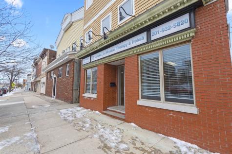317 Avenue C Bayonne NJ 07002