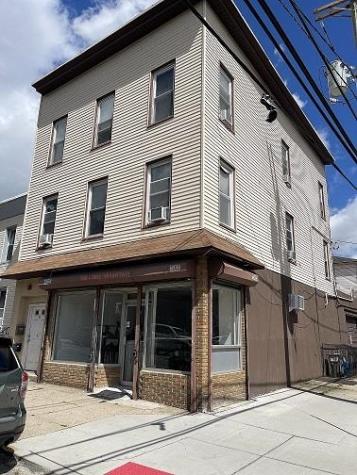 82 Hutton Street Jersey City NJ 07307