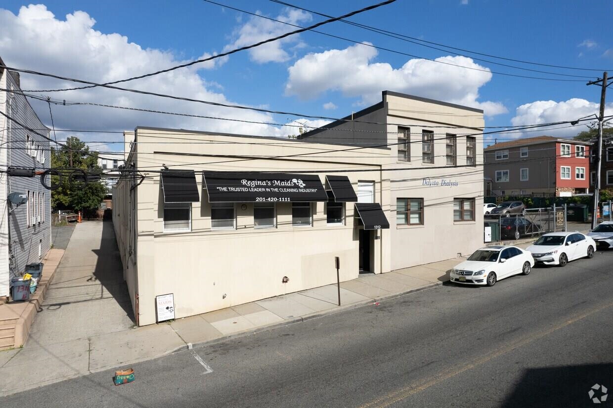 1310 5th Street North Bergen NJ 07047