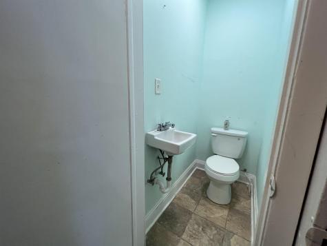 168 Avenue B Bayonne NJ 07002-2020