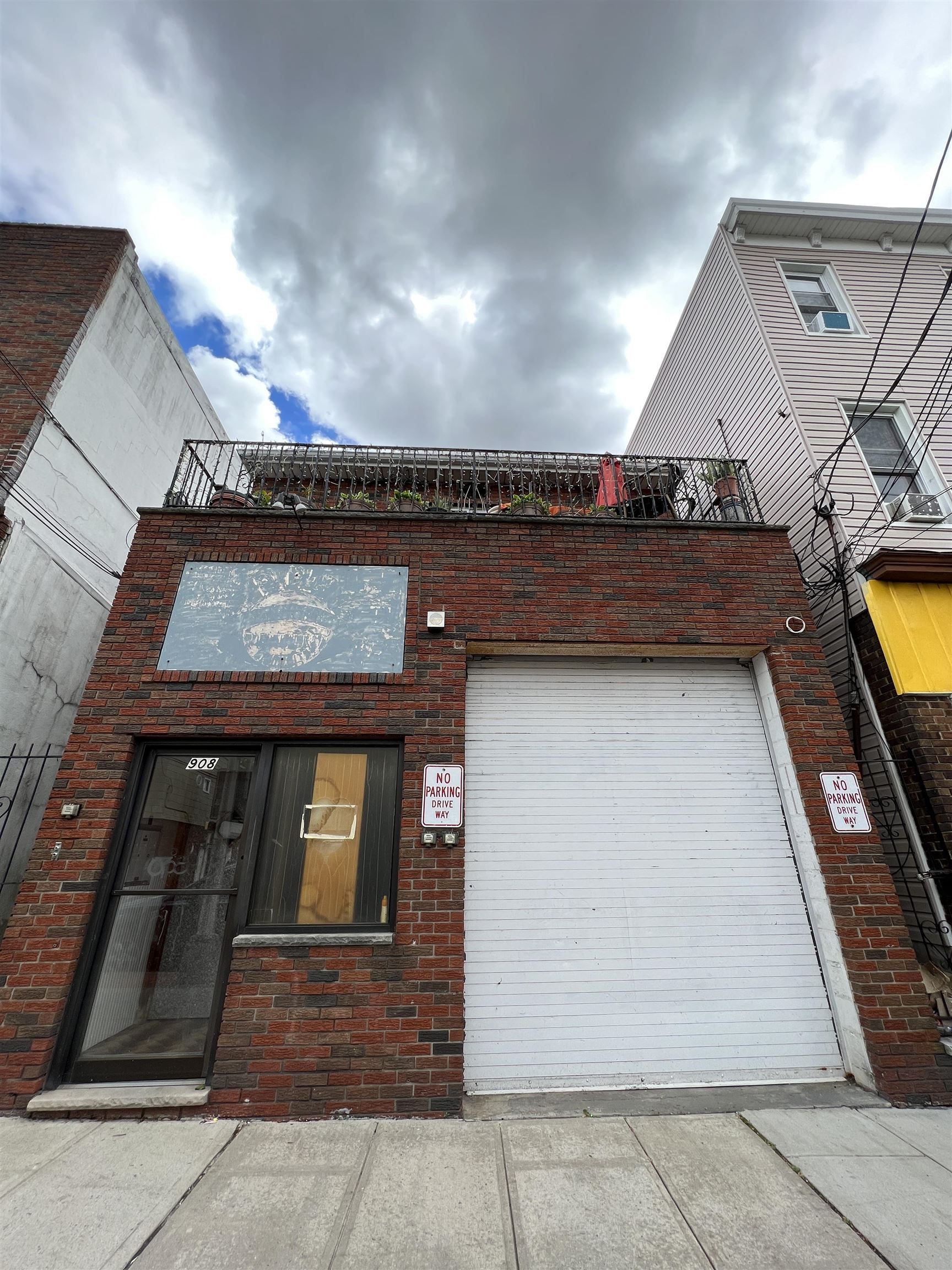 908 New York Avenue Union City NJ 07087
