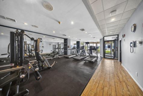 1033 River Road Edgewater NJ 07020