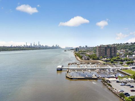1033 River Road Edgewater NJ 07020