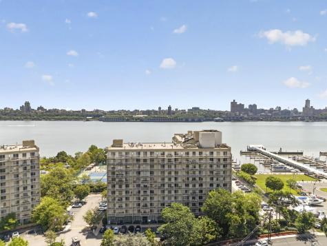 1033 River Road Edgewater NJ 07020