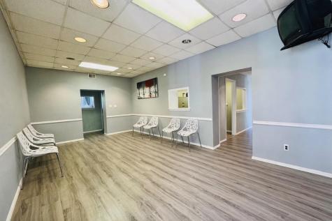 696 Avenue C Bayonne NJ 07002