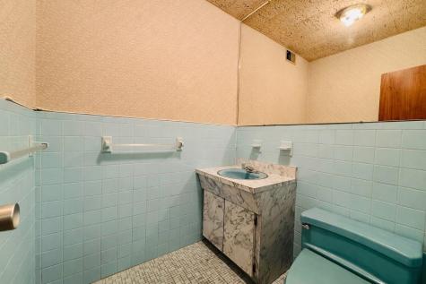 696 Avenue C Bayonne NJ 07002