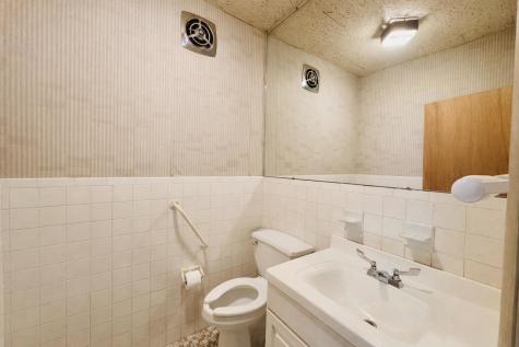 696 Avenue C Bayonne NJ 07002