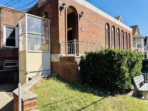 696 Avenue C Bayonne NJ 07002