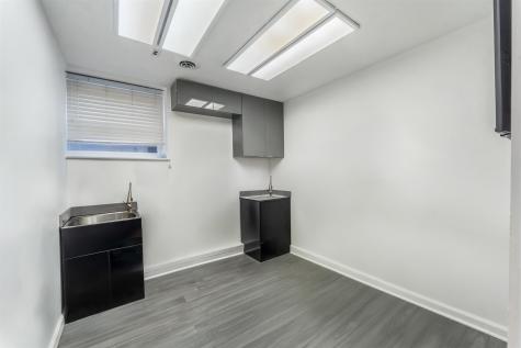 22 Glenwood Avenue Jersey City NJ 07306
