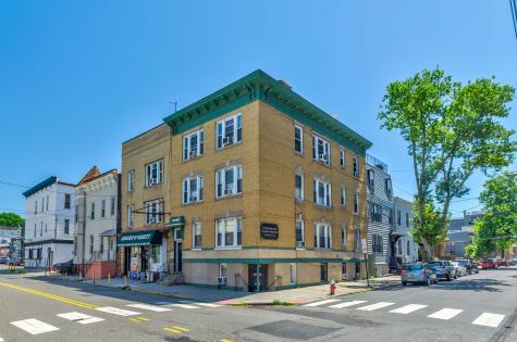 424 Baldwin Avenue Jersey City NJ 07306