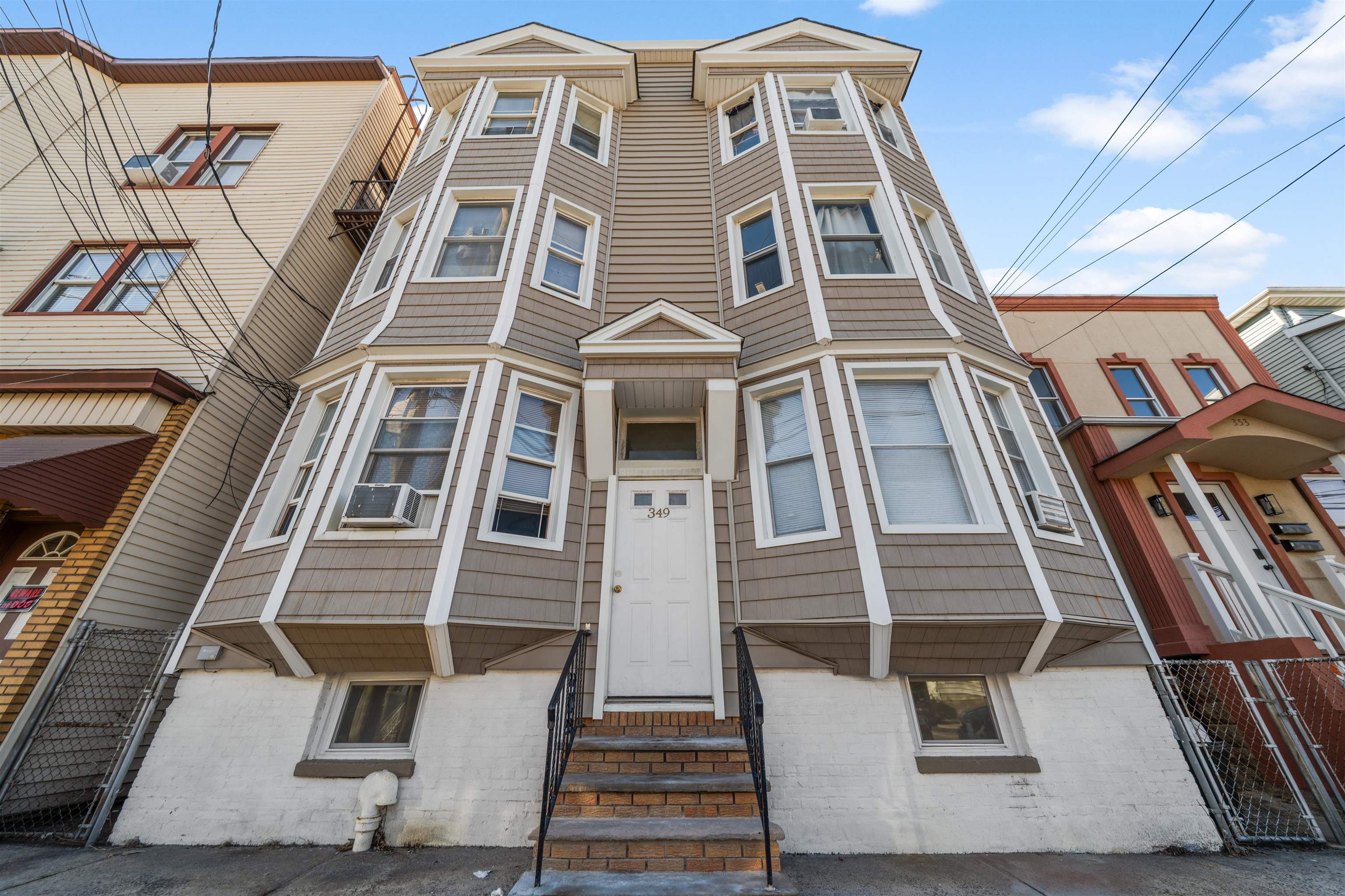 349 Avenue E Bayonne NJ 07002