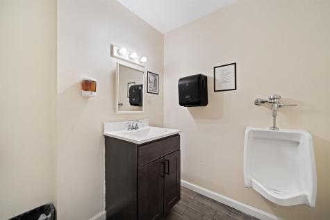 933-995 Broadway Bayonne NJ 07002-3544