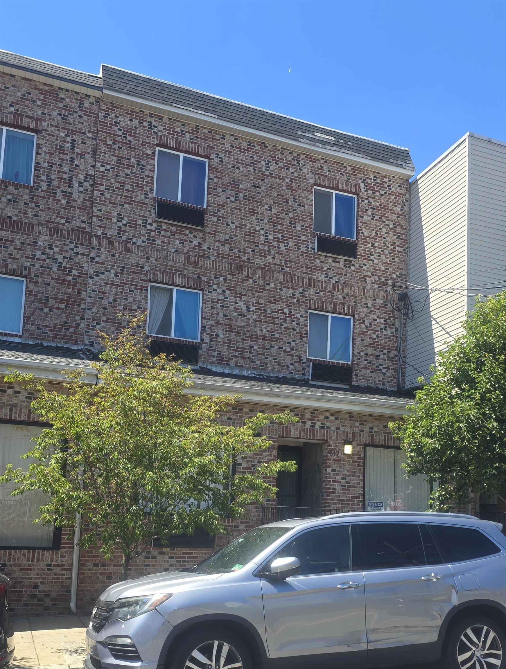 515-17 Summit Avenue Union City NJ 07087
