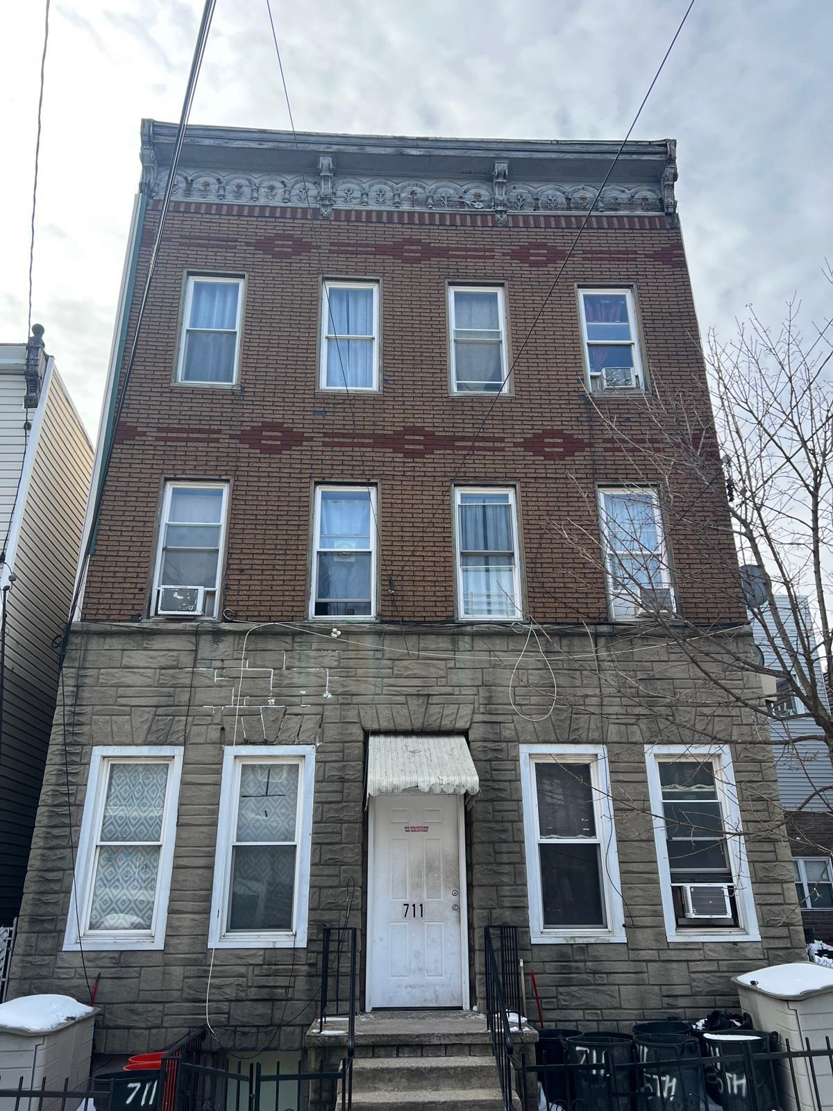 711 25th Street Union City NJ 07087