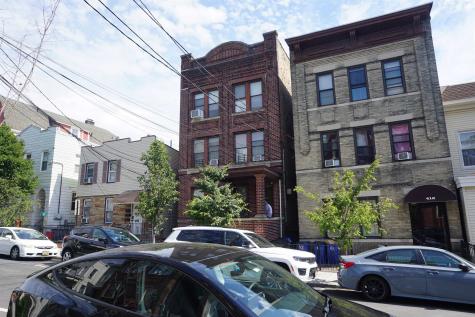 414 18th Street Union City NJ 07087