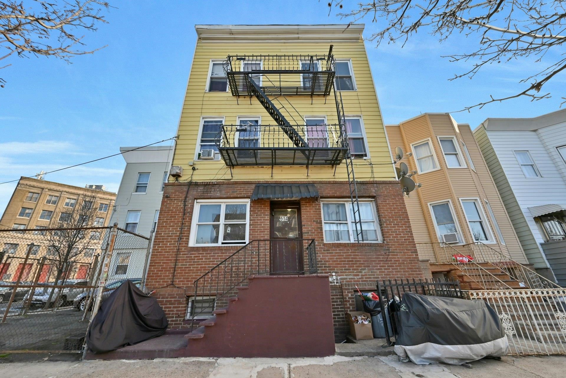 614 Kennedy Boulevard Union City NJ 07087