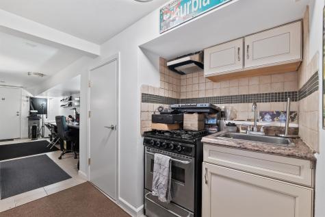179 Hackensack Plank Road Weehawken NJ 07086