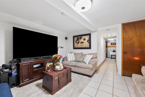 179 Hackensack Plank Road Weehawken NJ 07086