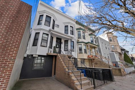 179 Hackensack Plank Road Weehawken NJ 07086