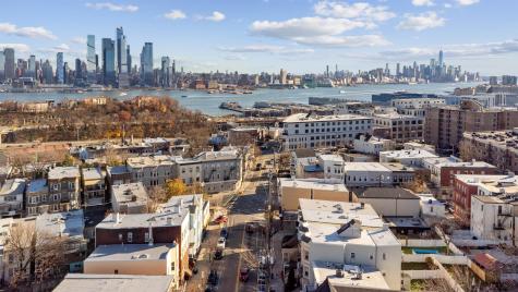 179 Hackensack Plank Road Weehawken NJ 07086