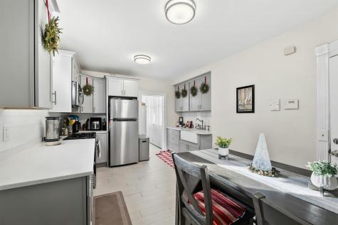 179 Hackensack Plank Road Weehawken NJ 07086