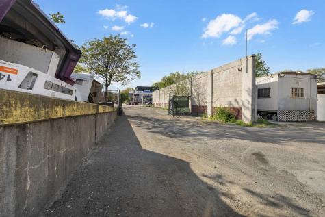 10 Park Avenue East Orange NJ 07017