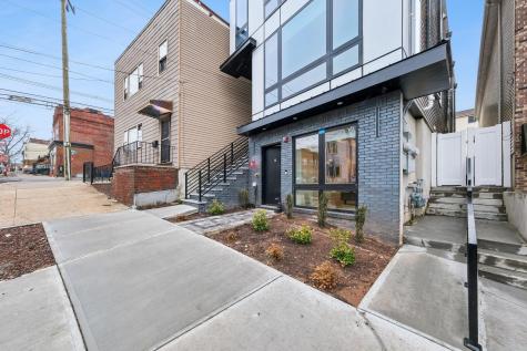 183 Zabriskie Street Jersey City NJ 07307-1111