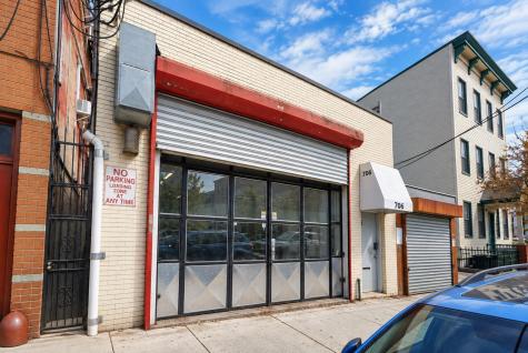 706 7th Street Union City NJ 07087-3408