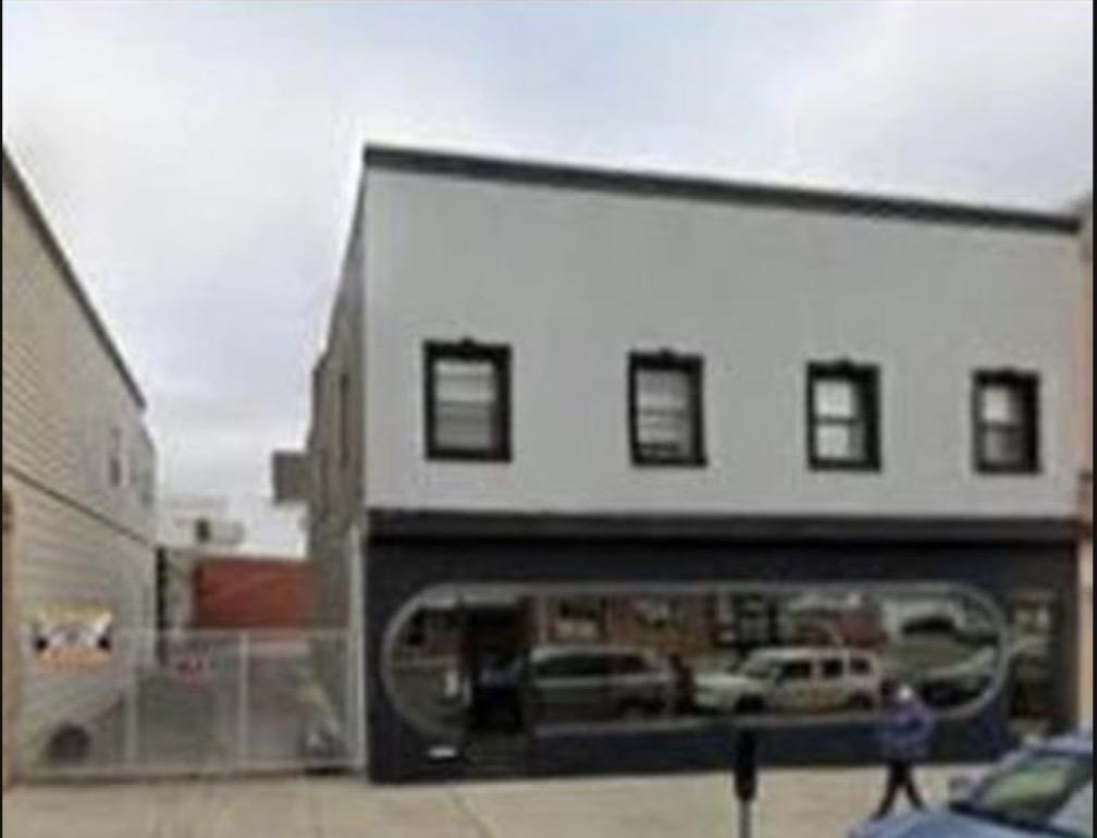 725-727 Broadway Bayonne NJ 07002-0000