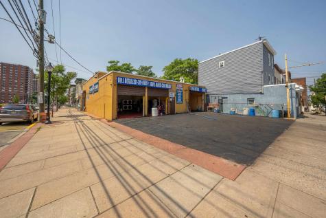 709 Central Avenue Union City NJ 07087