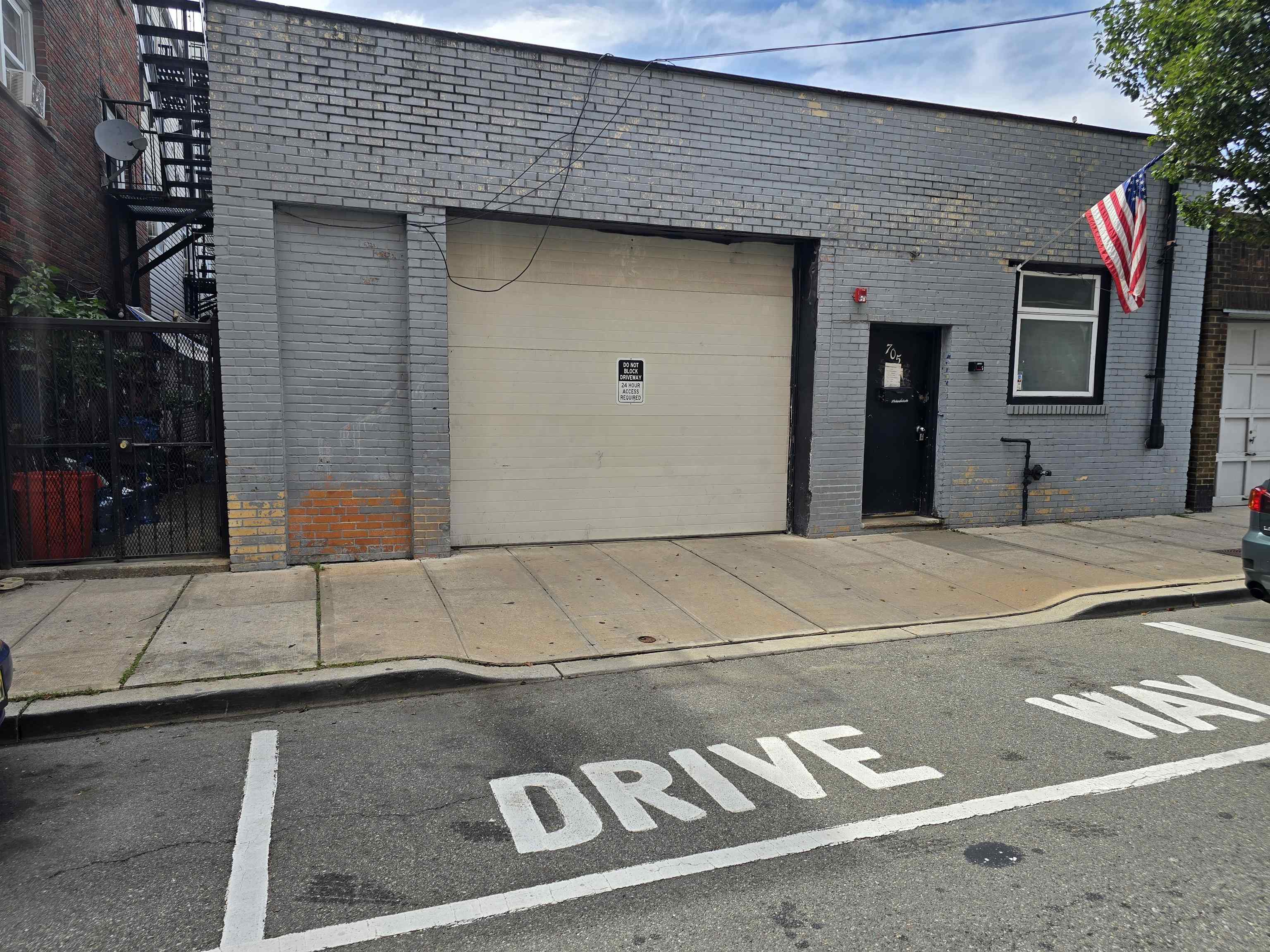 705 27th Street Union City NJ 07087