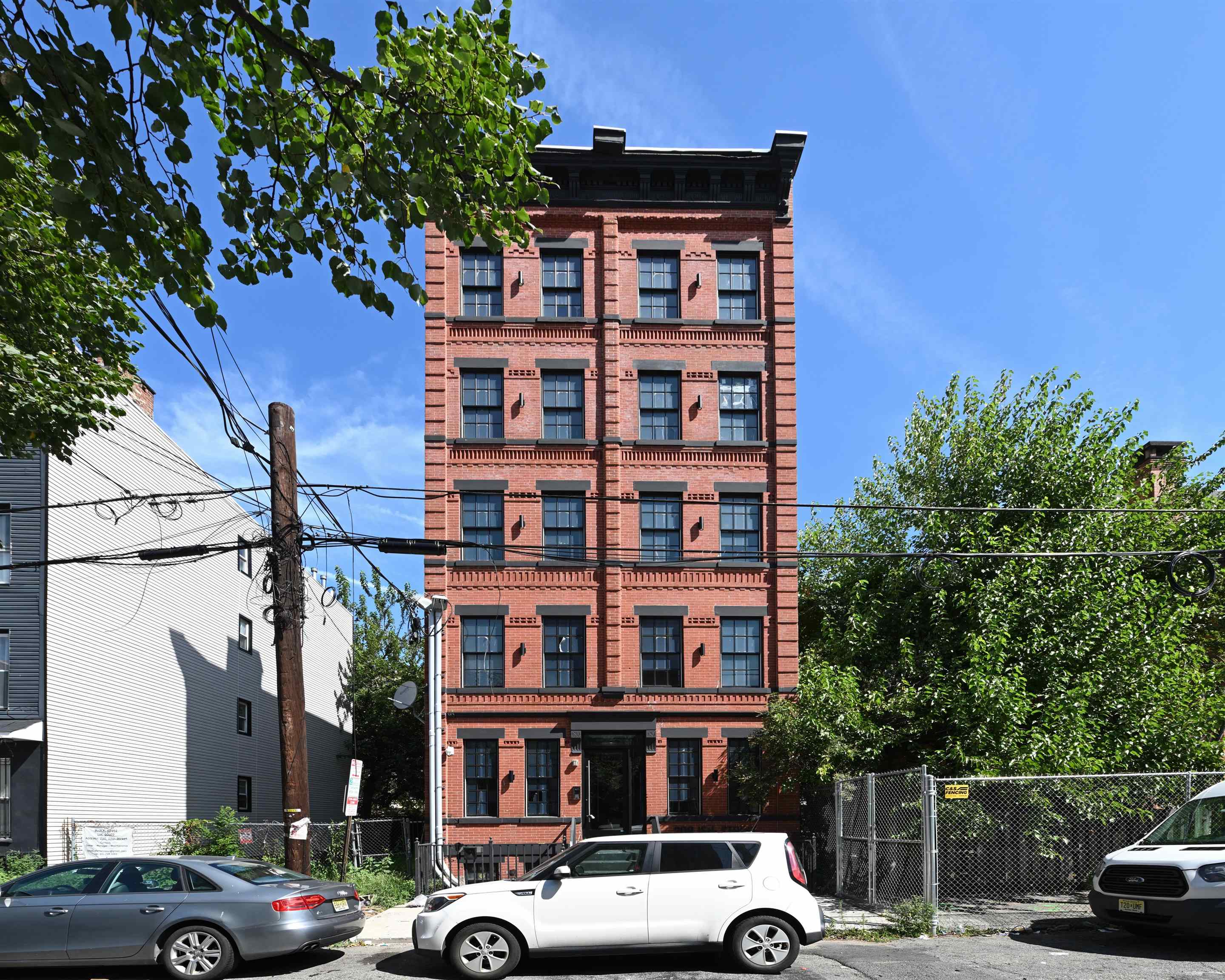 208 15th Street Jersey City NJ 07310