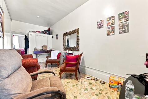 913 Summit Avenue Union City NJ 07087